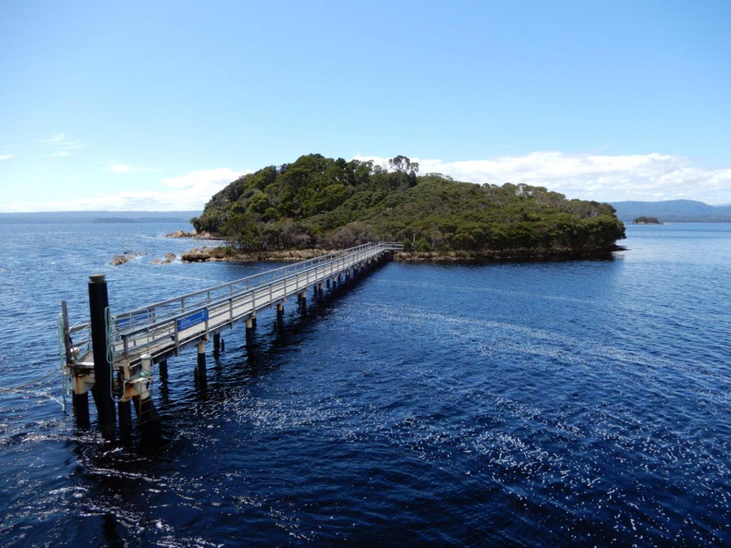 Castaway Holiday Apartments Strahan Buitenkant foto