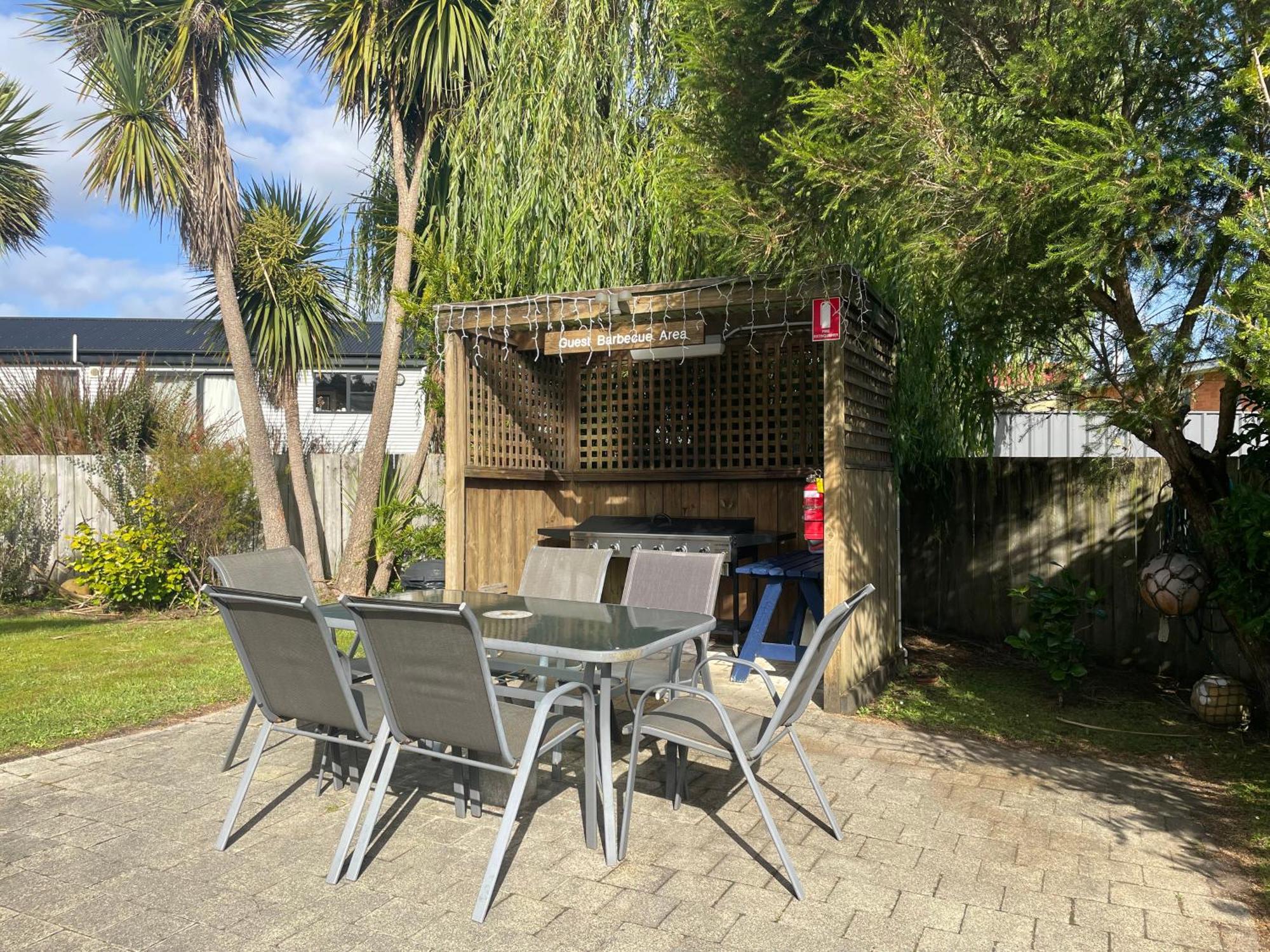 Castaway Holiday Apartments Strahan Buitenkant foto