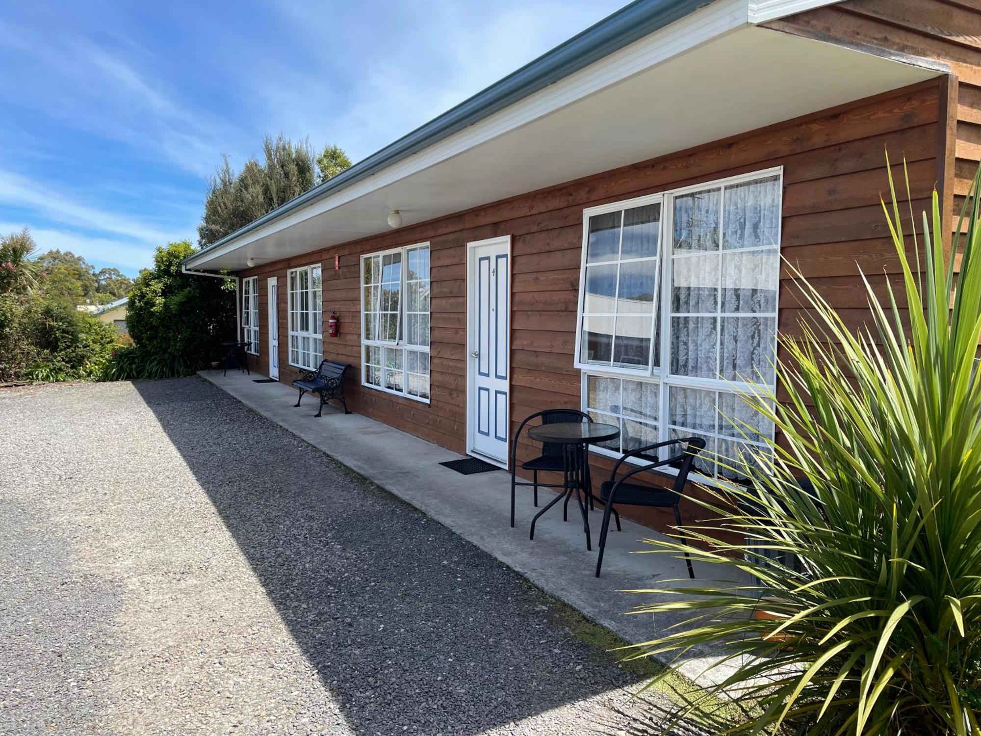Castaway Holiday Apartments Strahan Buitenkant foto