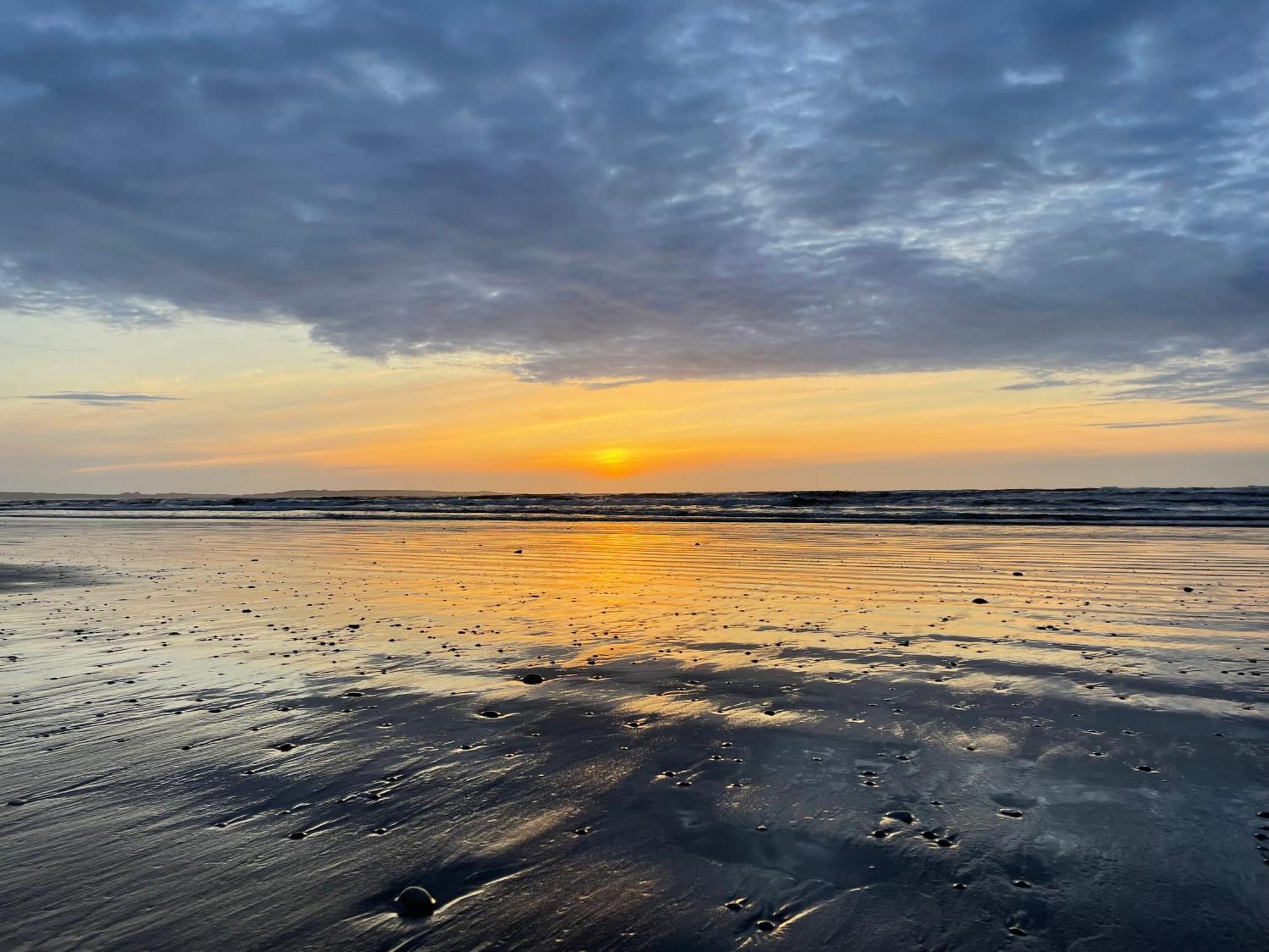 Castaway Holiday Apartments Strahan Buitenkant foto