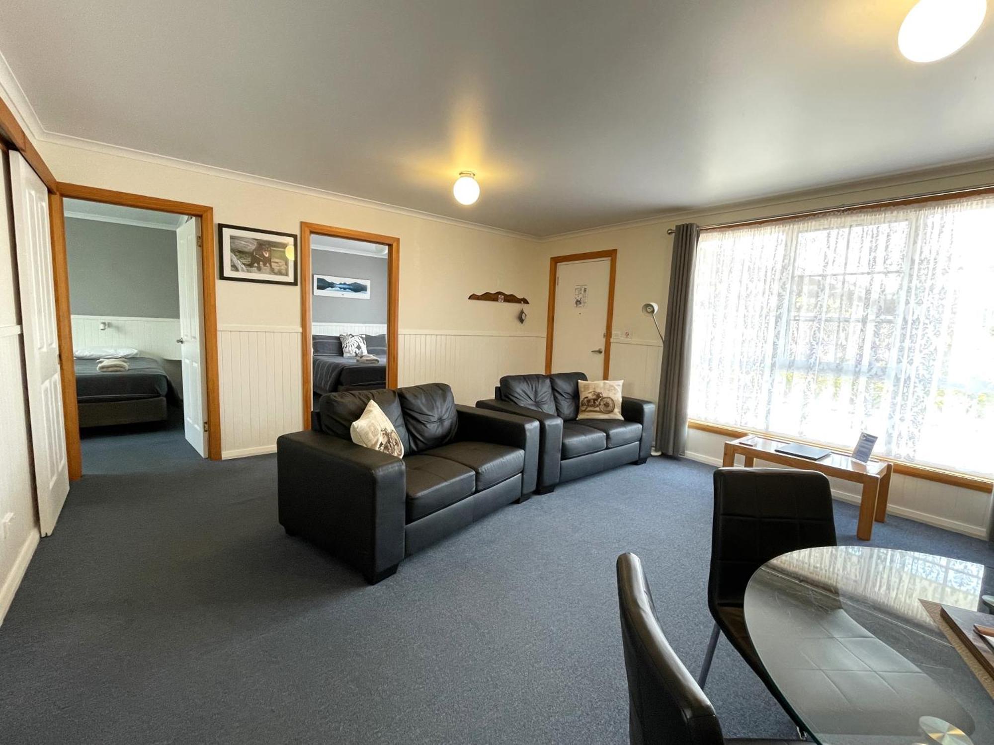 Castaway Holiday Apartments Strahan Buitenkant foto