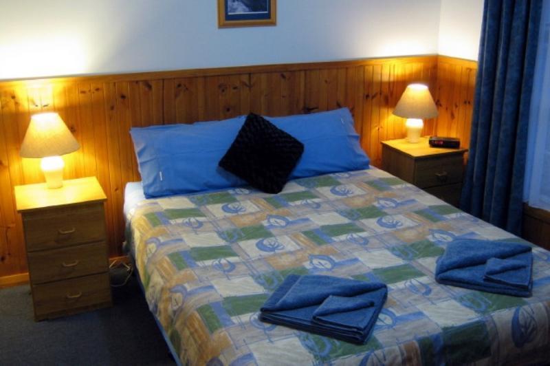Castaway Holiday Apartments Strahan Buitenkant foto
