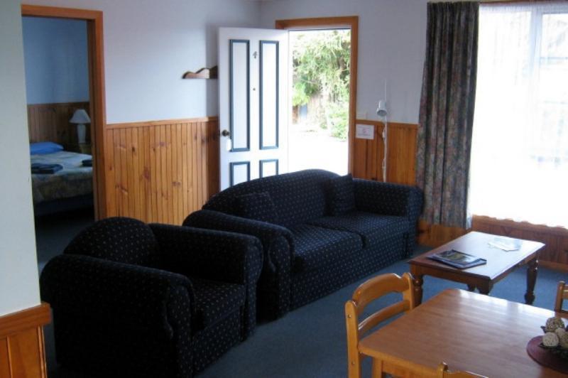 Castaway Holiday Apartments Strahan Buitenkant foto