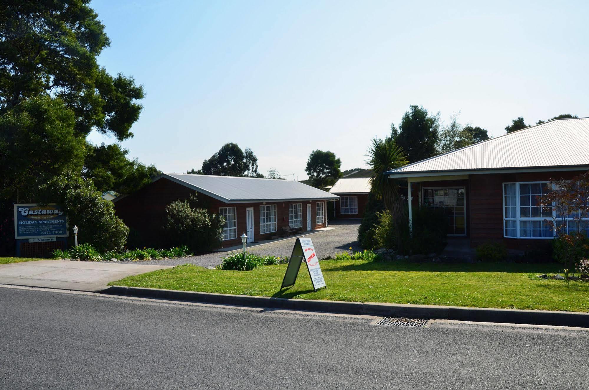 Castaway Holiday Apartments Strahan Buitenkant foto