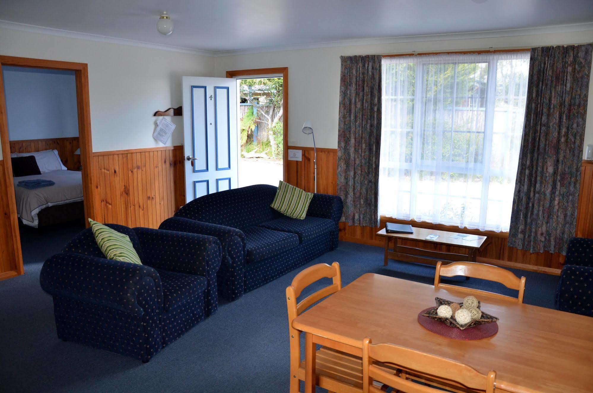 Castaway Holiday Apartments Strahan Buitenkant foto