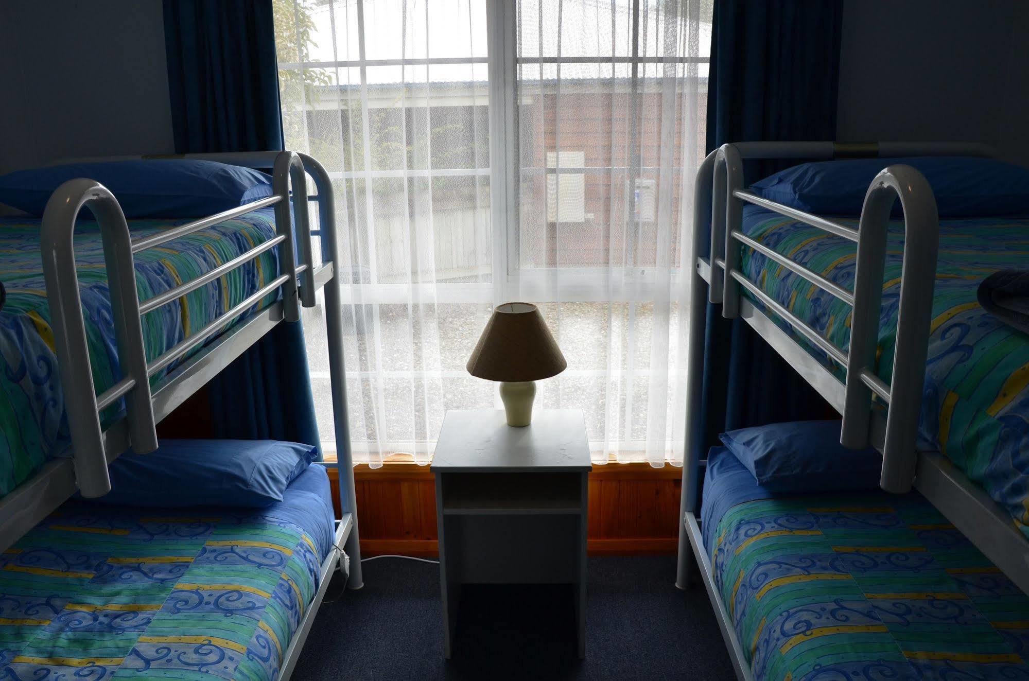 Castaway Holiday Apartments Strahan Buitenkant foto