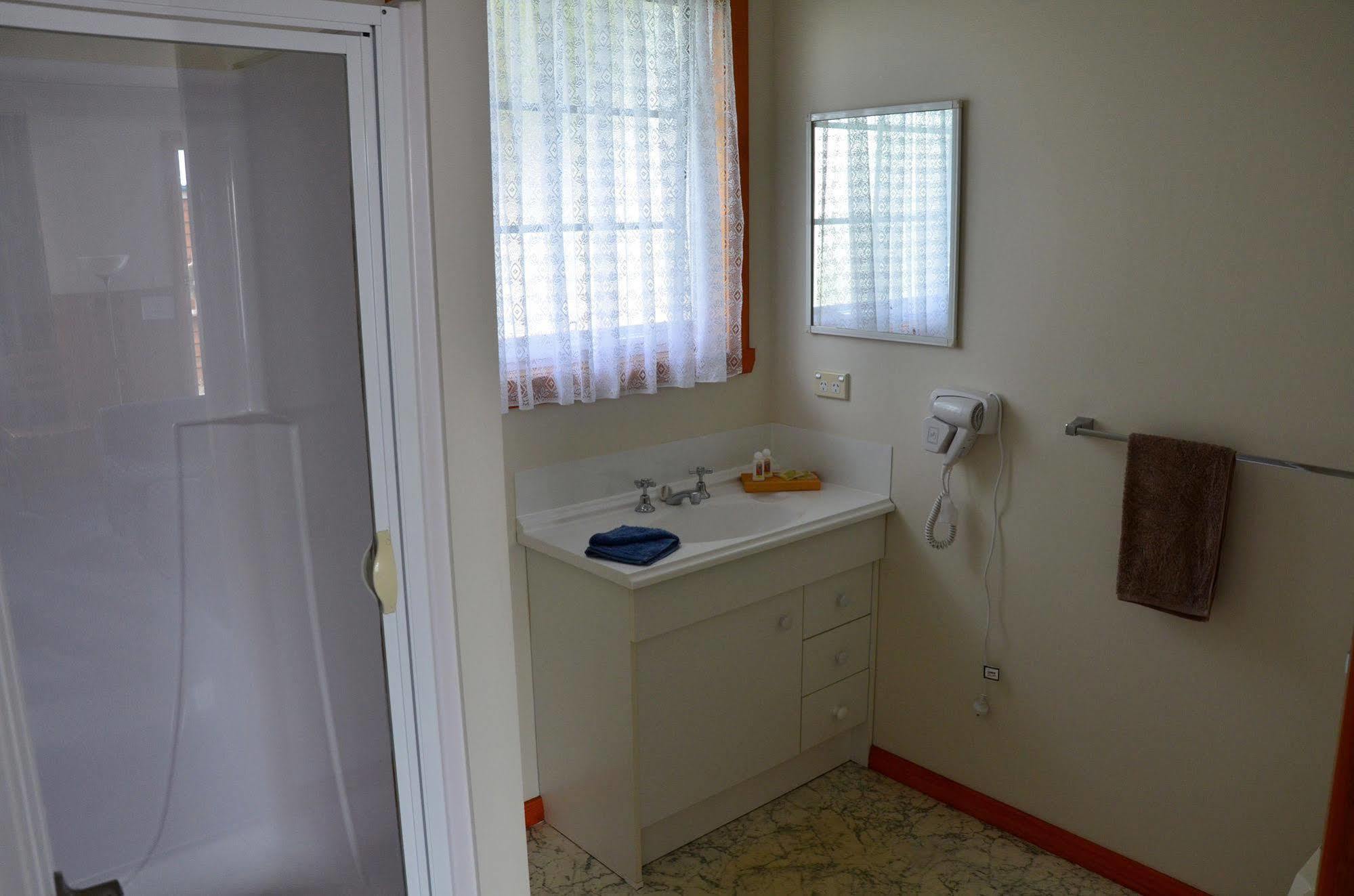 Castaway Holiday Apartments Strahan Buitenkant foto