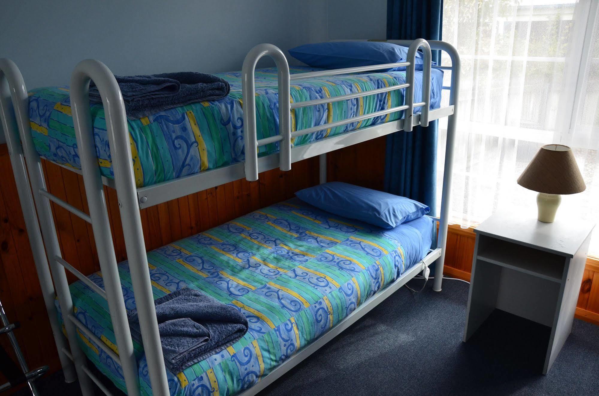 Castaway Holiday Apartments Strahan Buitenkant foto