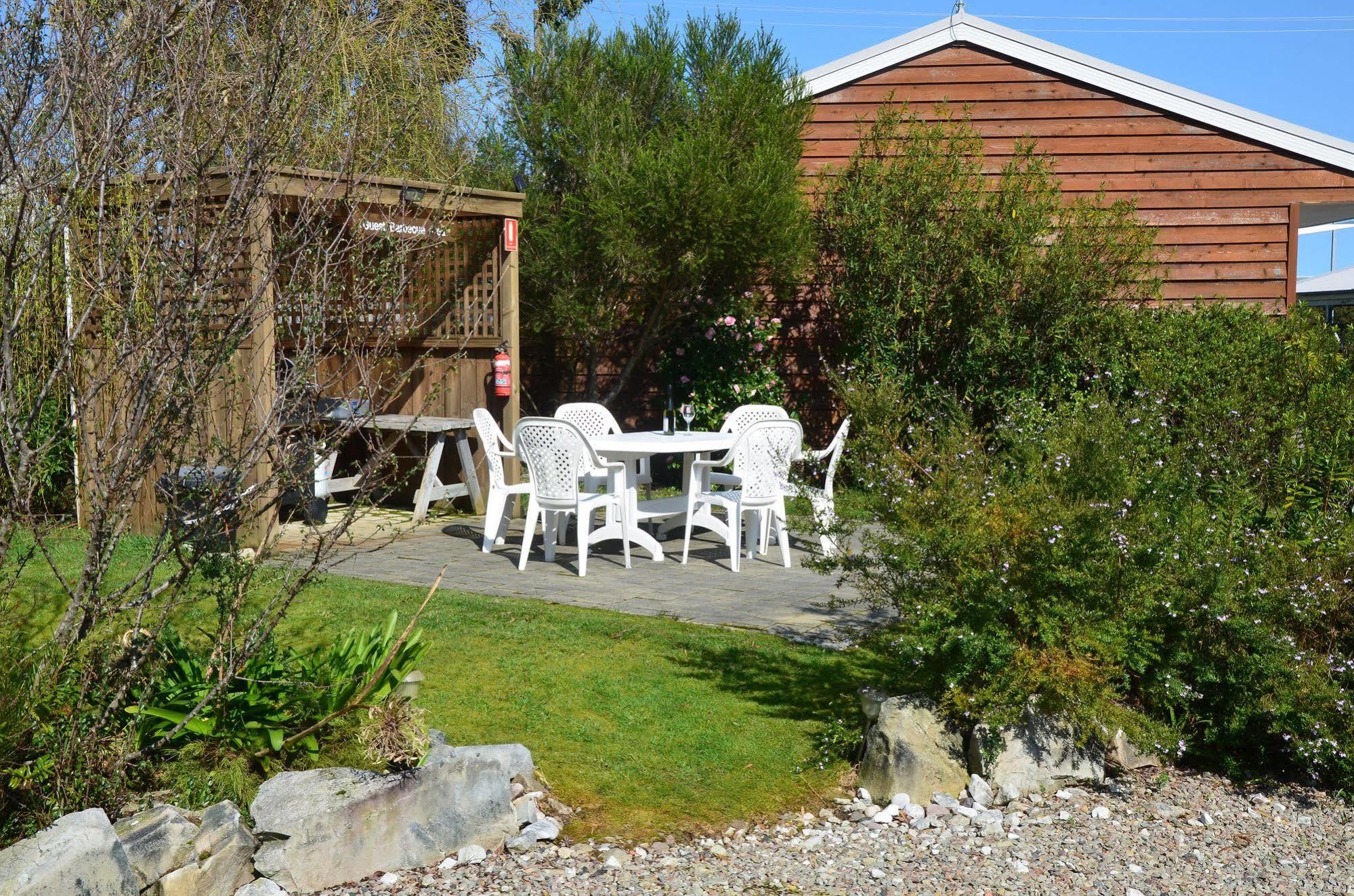 Castaway Holiday Apartments Strahan Buitenkant foto