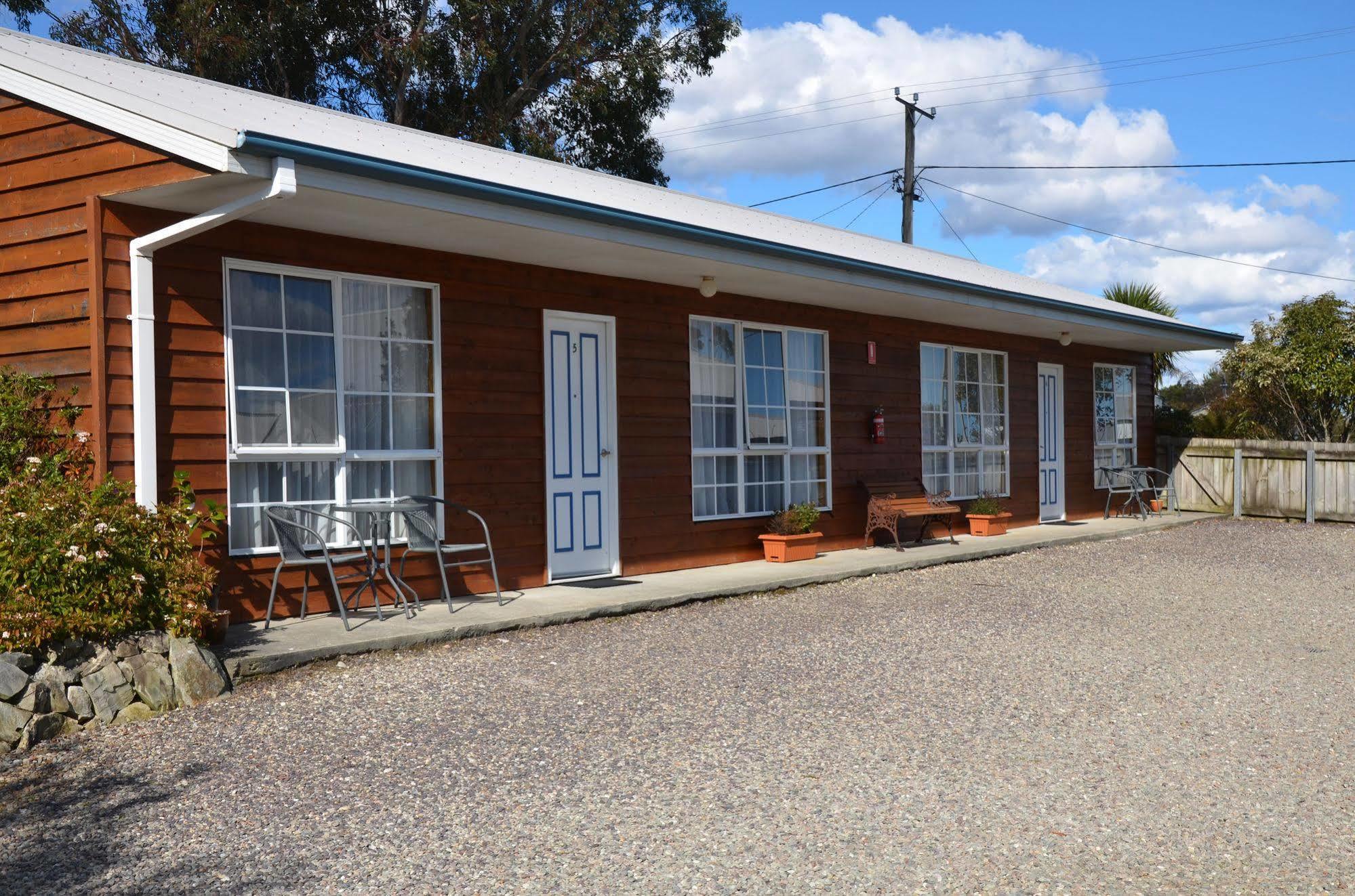 Castaway Holiday Apartments Strahan Buitenkant foto