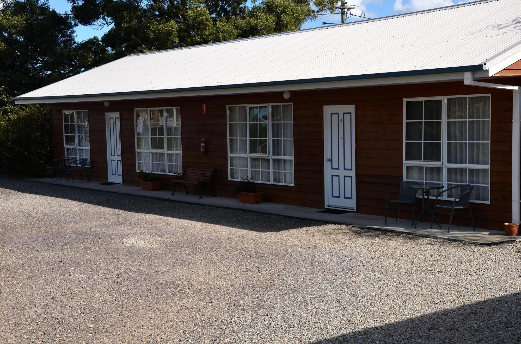 Castaway Holiday Apartments Strahan Buitenkant foto