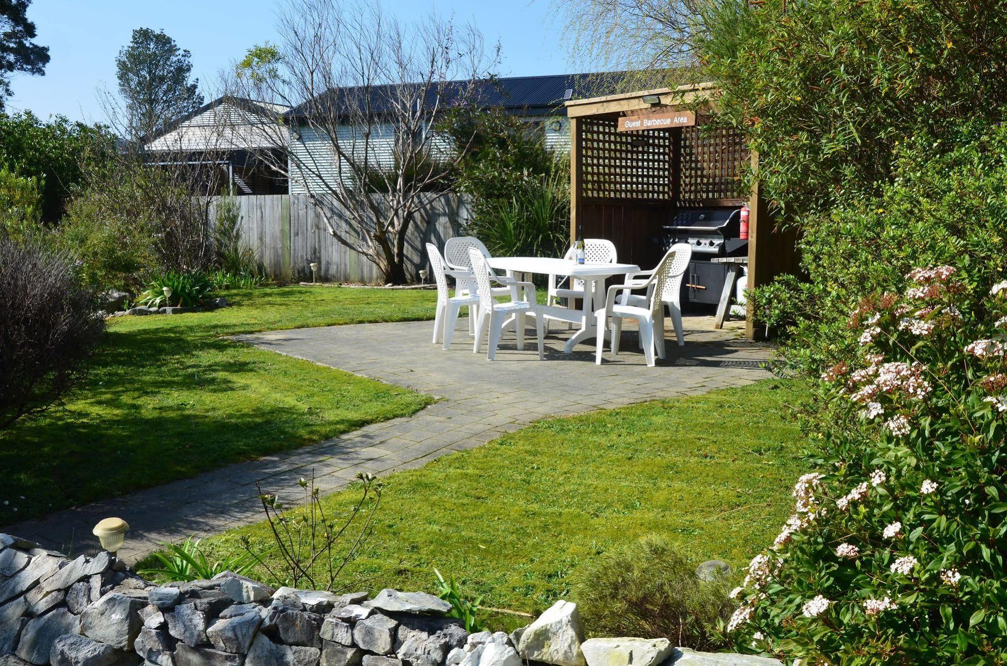 Castaway Holiday Apartments Strahan Buitenkant foto